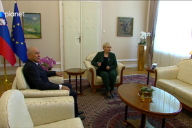 Ena proslava, dva govorca, užaljena predsednica