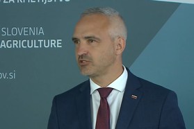 Vrhunci bivše kmetijske ministrice: od čolna na stroške državljanov do milijonskega minusa