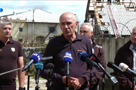 Poglejte, kako se bo potrudil Janez Janša