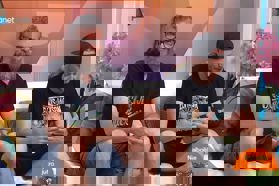 Legendarni Elvis Jackson znova v elementu
